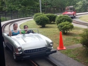 Rockin Roadway Car Ride - Dollywood- 350