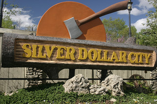 Silver Dollar City's Building a 2013 Roller Coaster
