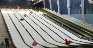 Pigeon Forge Snow Review - Indoor Snow Tubing - Sledding Hill
