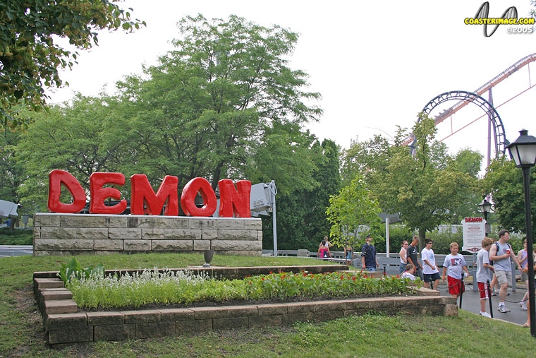 Demon Ride Demon @ Six Flags Great America | Coaster Reviews – Coaster Critic